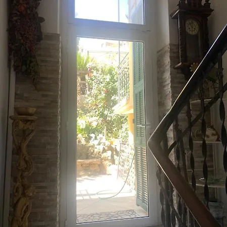 The Sea Flower Con Giardino E Garage Auto Incluso